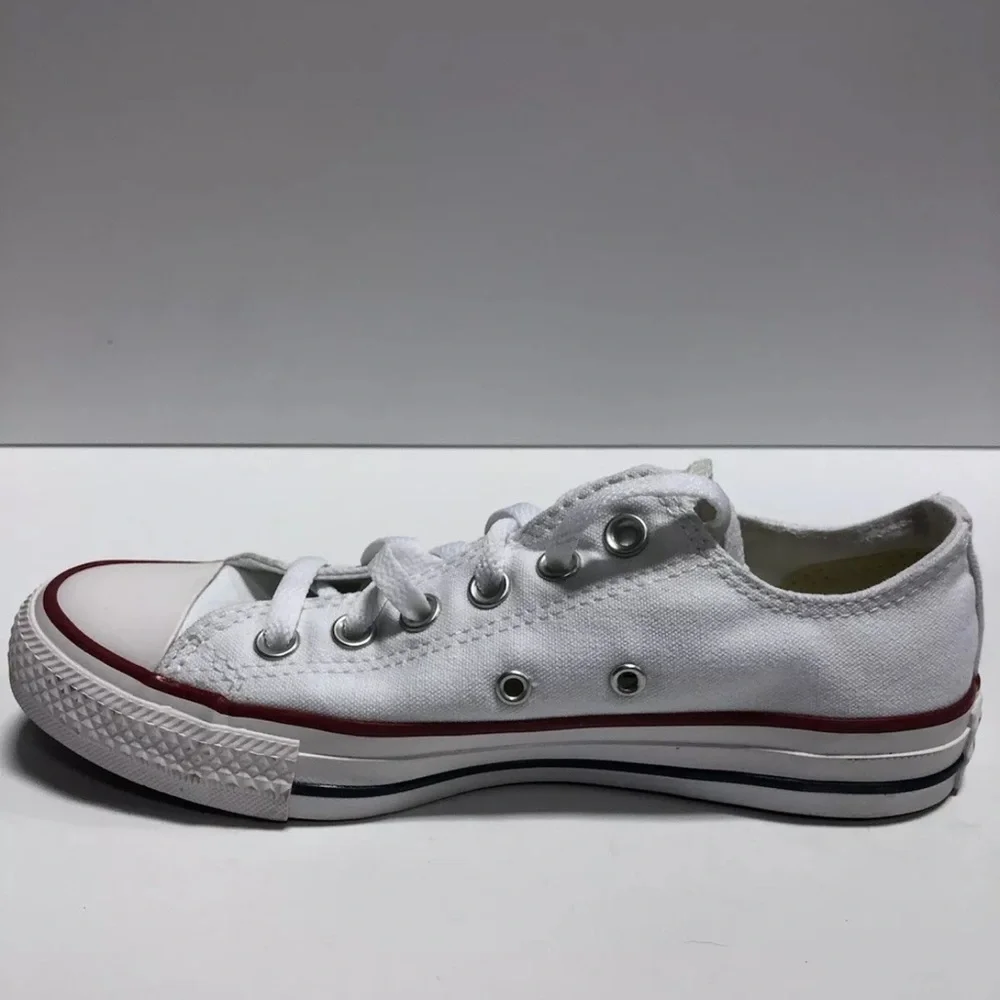 Converse Women’s Chuck Taylor All Star, White Lo Top Sneakers, Size 7 M